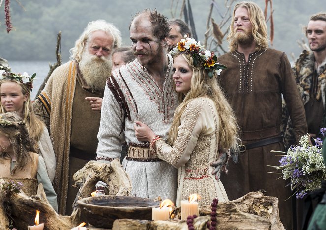 Vikings - Inveja, cobiça e vingança - De filmes - Gustaf Skarsgård, Maude Hirst, Jefferson Hall