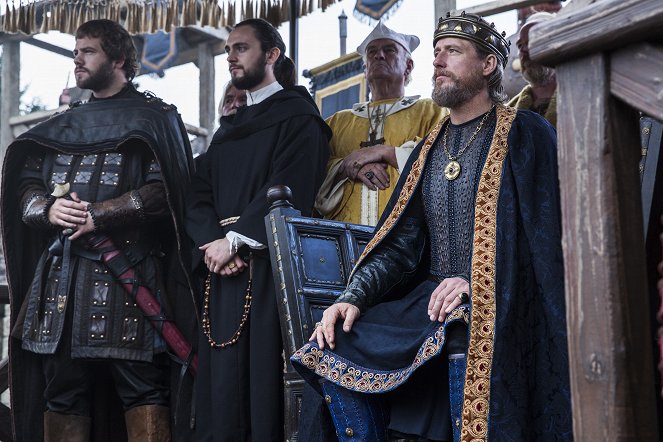 Vikings - Season 2 - Blutadler - Filmfotos - Moe Dunford, George Blagden, Linus Roache