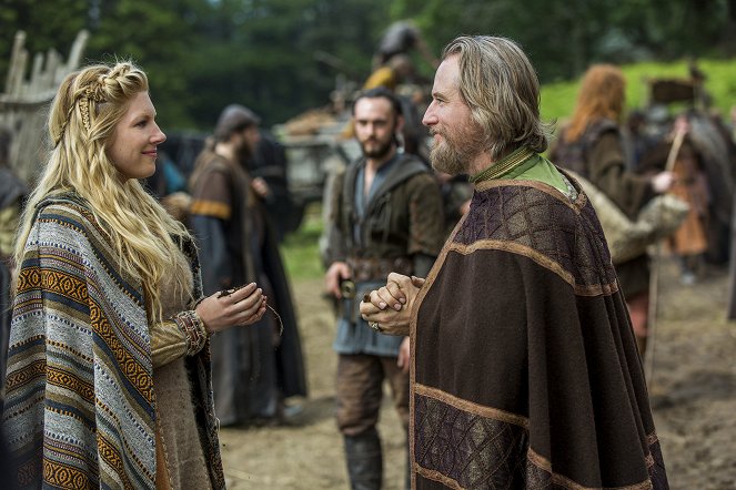 Vikings - Season 3 - Der Wanderer - Filmfotos - Katheryn Winnick, Linus Roache