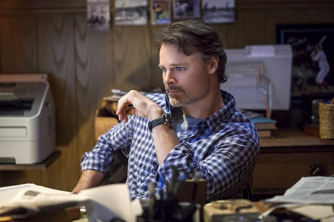 Cedar Cove - Photos - Dylan Neal