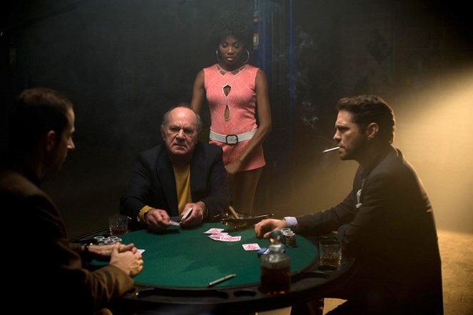 Call Me Fitz - Season 2 - Hell Hath No Drink Limit - Photos - Stuart Margolin, Jason Priestley