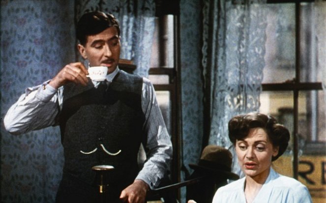 Onnelliset vuodet - Kuvat elokuvasta - Robert Newton, Celia Johnson