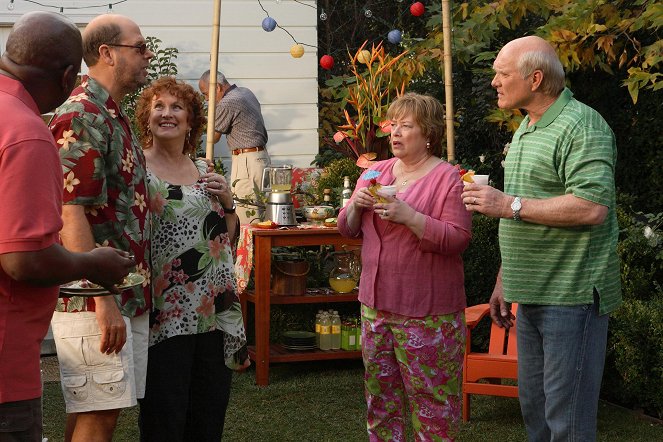 Muuttohaluton poikamies - Kuvat elokuvasta - Stephen Tobolowsky, Kate McGregor-Stewart, Kathy Bates, Terry Bradshaw