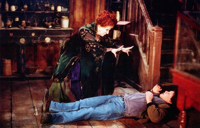 Hocus Pocus - Drei zauberhafte Hexen - Filmfotos - Bette Midler, Omri Katz