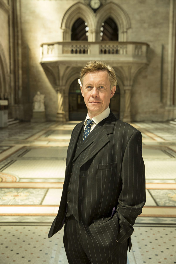 Silk - Promokuvat - Alex Jennings