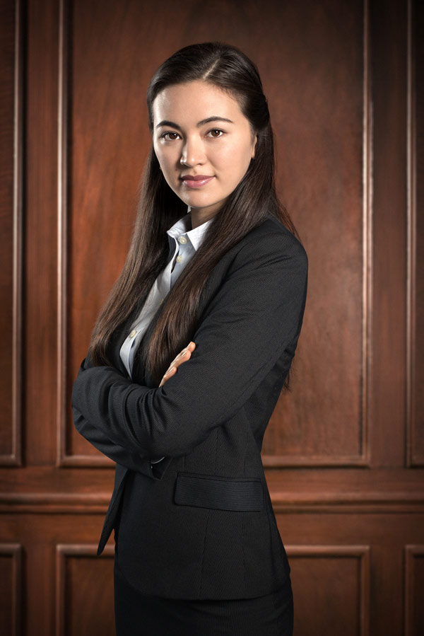 Silk – Roben aus Seide - Werbefoto - Jessica Henwick