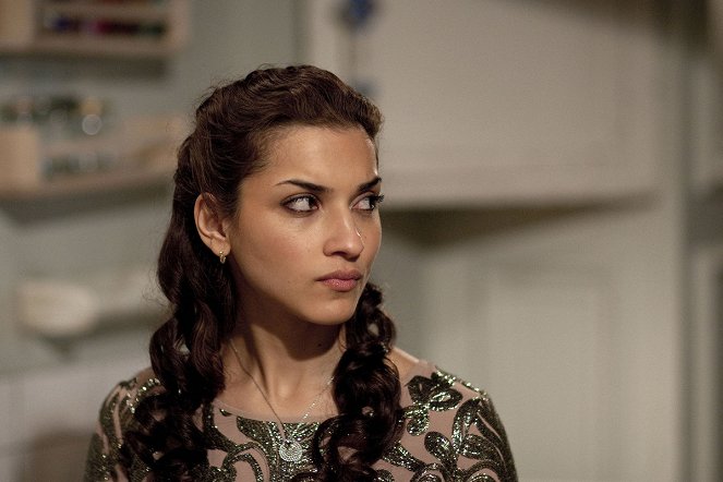 What Remains - Do filme - Amber Rose Revah