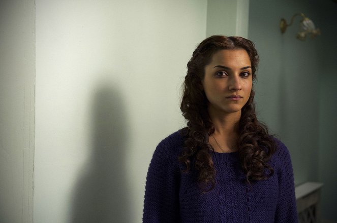 What Remains - Promokuvat - Amber Rose Revah