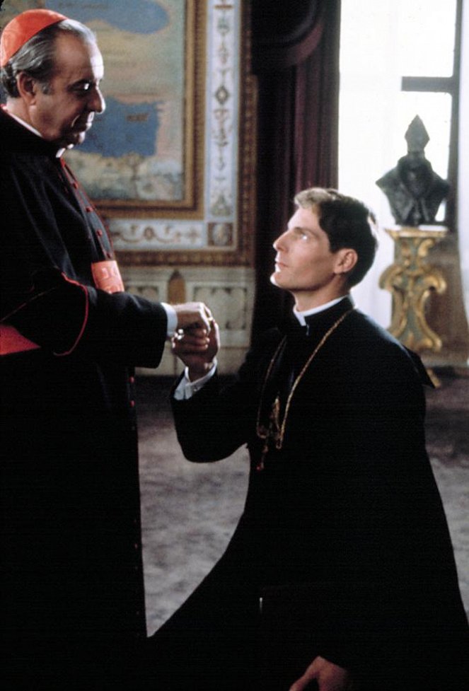 Monsignor - Z filmu