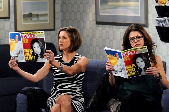 Hot in Cleveland - Photos - Wendie Malick, Jane Leeves