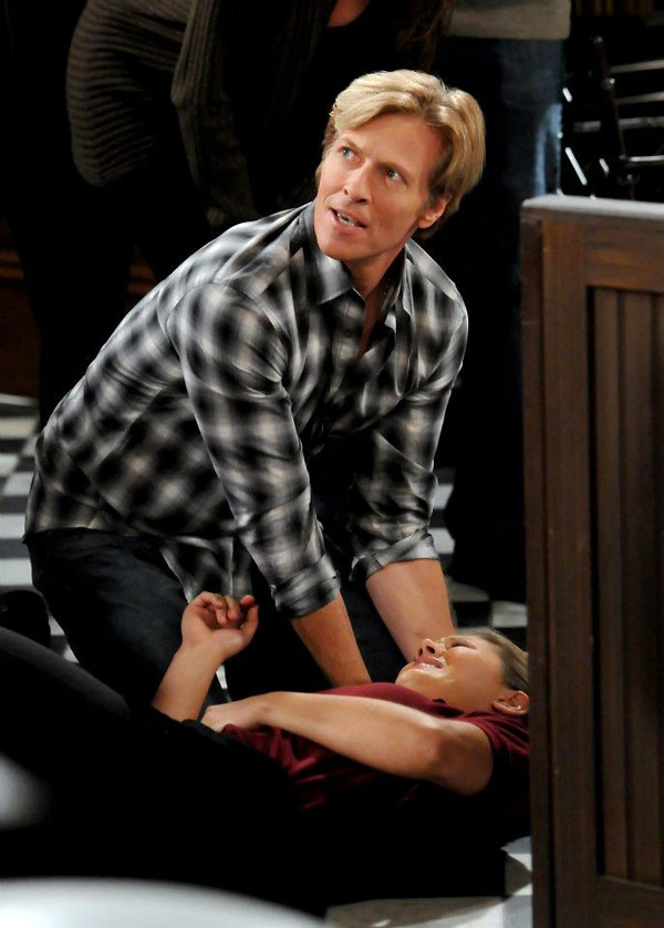Hot in Cleveland - Photos - Jack Wagner