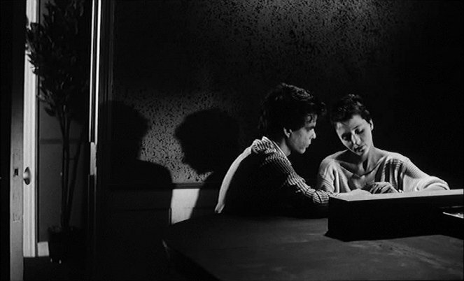Boy Meets Girl - Kuvat elokuvasta - Denis Lavant, Mireille Perrier