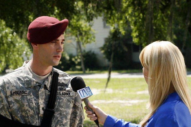 Army Wives - Photos