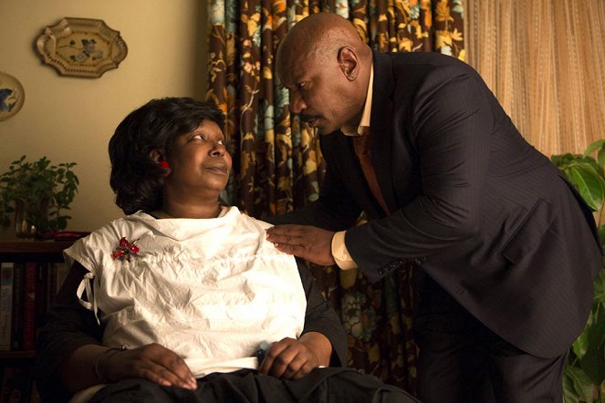 A Day Late and a Dollar Short - Filmfotos - Whoopi Goldberg, Ving Rhames