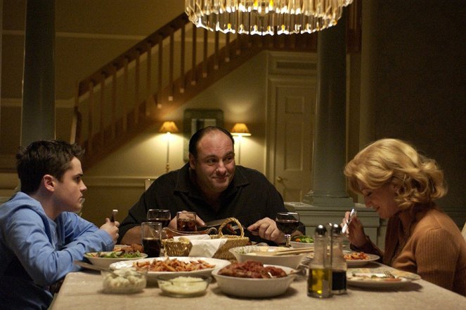 Die Sopranos - Filmfotos - Robert Iler, James Gandolfini, Edie Falco
