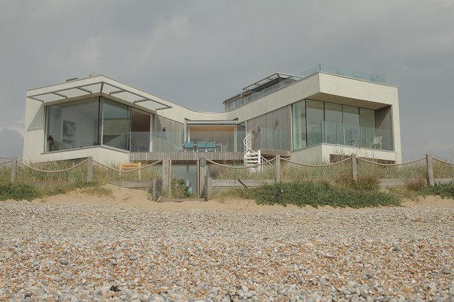 Charlie Luxton's Homes By The Sea - Film