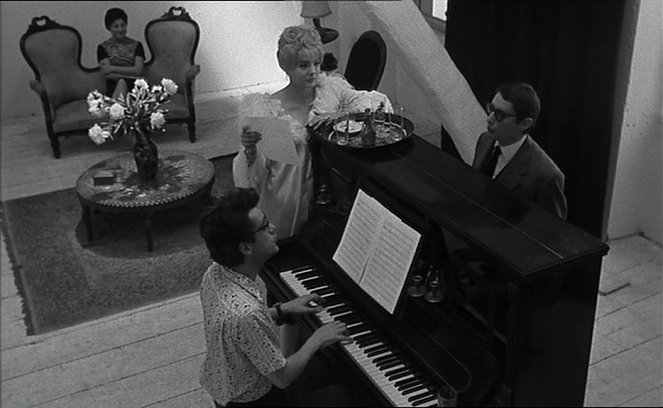 Cleo from 5 to 7 - Photos - Michel Legrand, Corinne Marchand