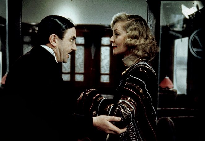 Vražda v Orient exprese - Z filmu - Albert Finney, Lauren Bacall