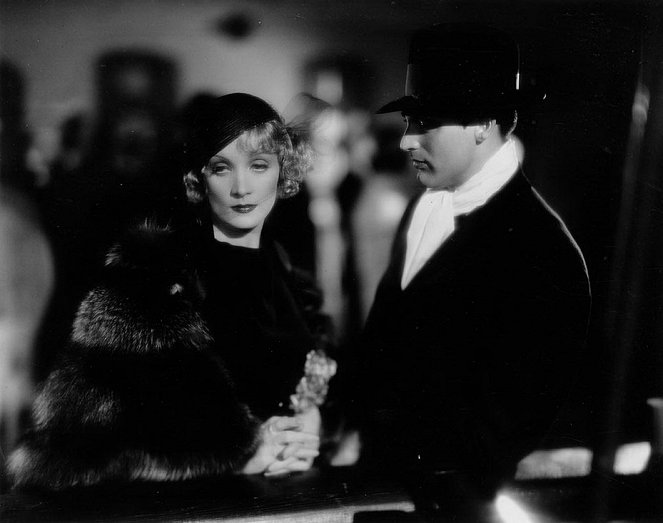 Plavovlasá Venuše - Z filmu - Marlene Dietrich, Cary Grant