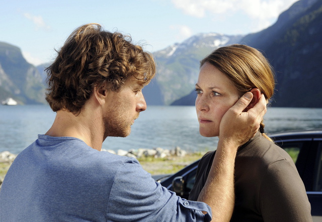 Liebe am Fjord - Filmfotos - Hendrik Duryn, Stephanie Japp