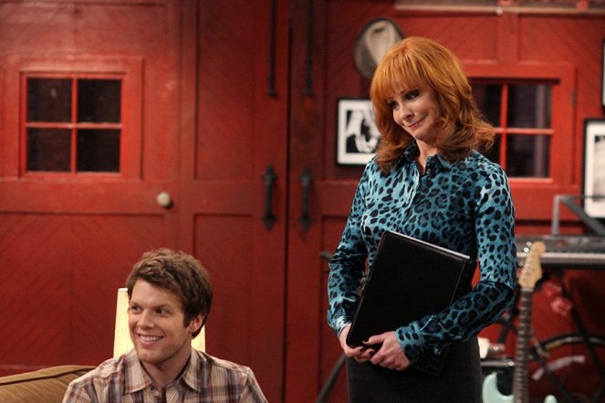 Better with You - Photos - Jake Lacy, Reba McEntire