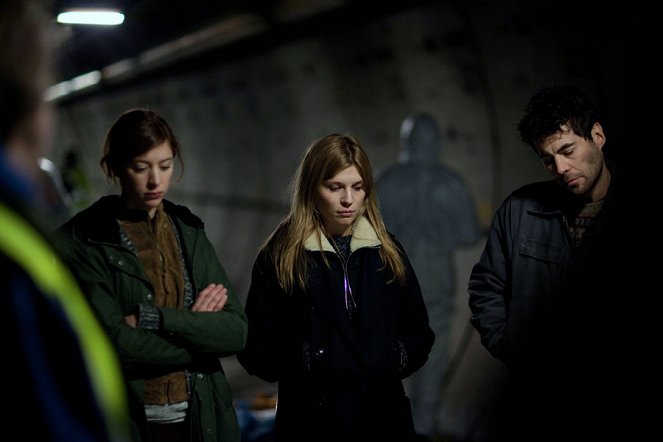 The Tunnel - De la película - Clémence Poésy