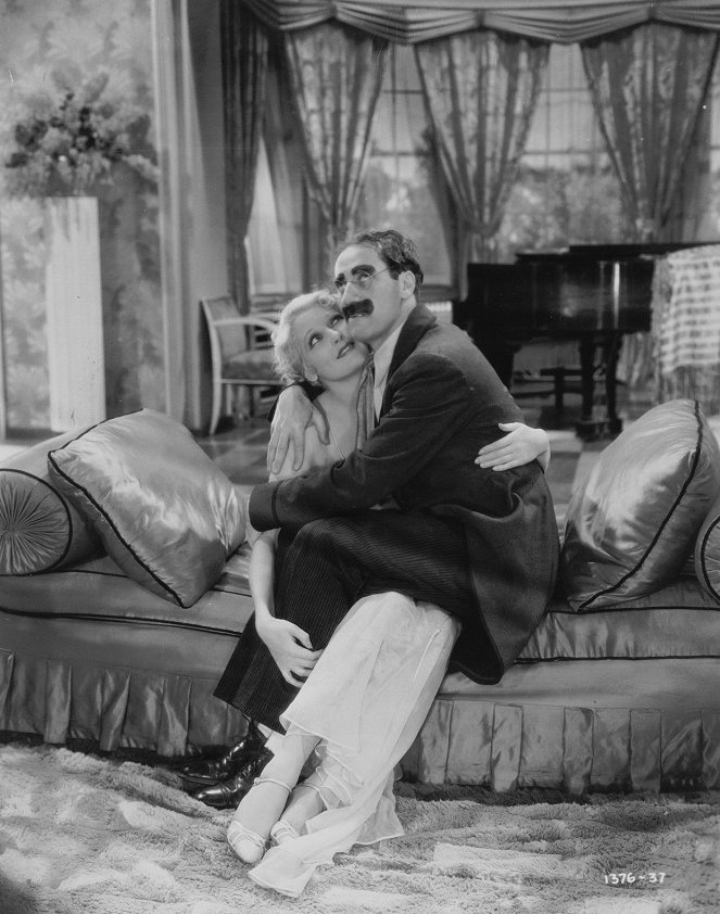Blühender Blödsinn - Filmfotos - Thelma Todd, Groucho Marx