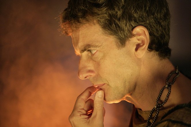 Doctor Who - Season 4 - The Fires of Pompeii - Photos - Peter Capaldi