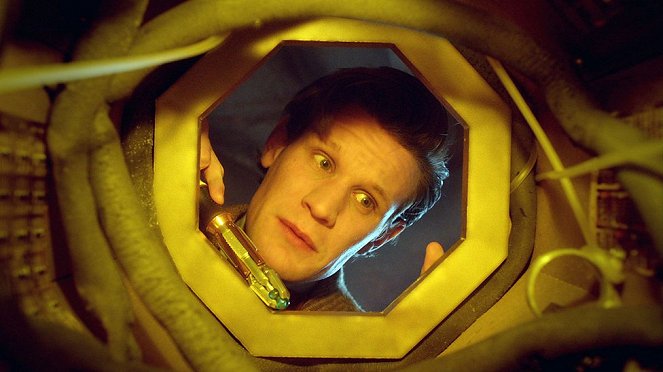 Doctor Who - Dinos im All - Filmfotos - Matt Smith