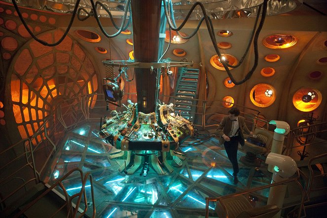 Doctor Who - L'Invasion des cubes - Film
