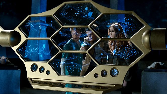 Doctor Who - L'Invasion des cubes - Film
