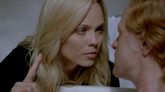 A falka - Caged - Filmfotók - Laura Vandervoort