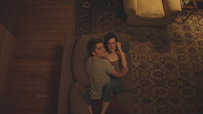 The Wait - Film - Luke Grimes, Jena Malone