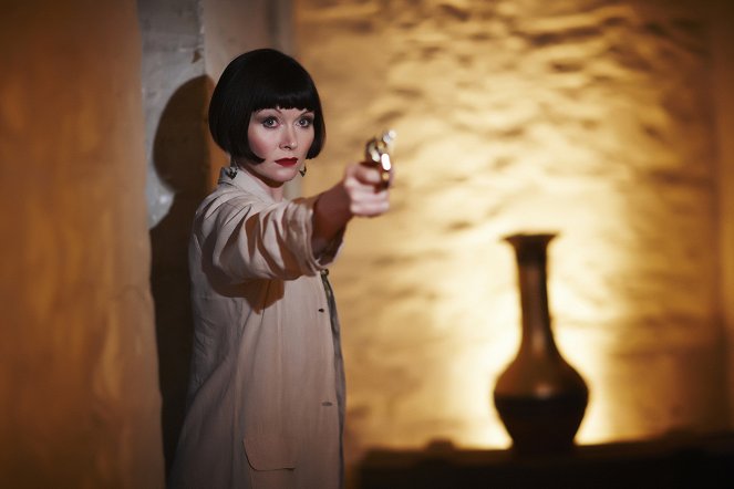 Miss Fisher's Murder Mysteries - King Memses' Curse - Van film - Essie Davis