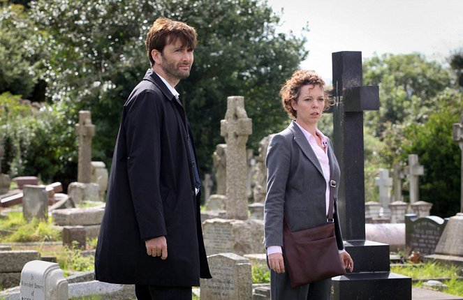 Broadchurch - A Town Wrapped in Secrets - Photos - David Tennant, Olivia Colman