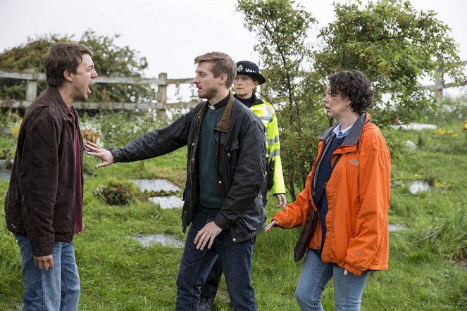 Broadchurch - The End Is Where It Begins - Episode 1 - Z filmu - Andrew Buchan, Arthur Darvill, Olivia Colman