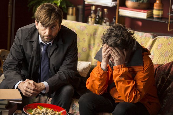 Broadchurch - The End Is Where It Begins - Episode 2 - Photos - David Tennant