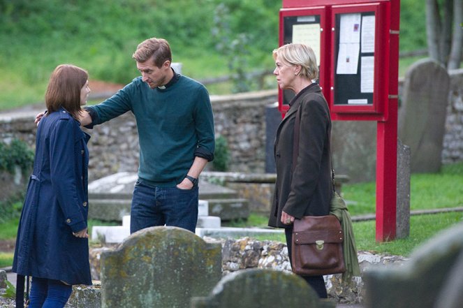 Broadchurch - The End Is Where It Begins - Verlorene Söhne - Filmfotos - Arthur Darvill, Carolyn Pickles