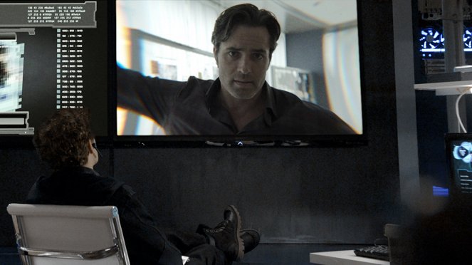 Continuum - Minute Man - Photos - Victor Webster