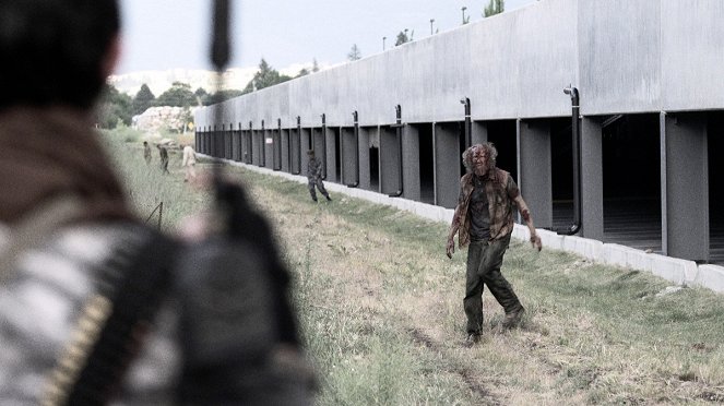 Z, mint zombi - Full Metal Zombie - Filmfotók - Russell Hodgkinson