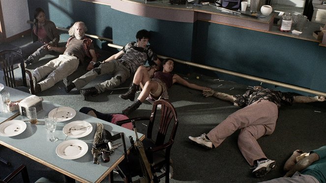 Z, mint zombi - Murphy's Law - Filmfotók - Kellita Smith, Russell Hodgkinson, Nat Zang, Pisay Pao