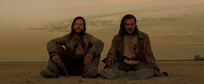 The Proposition - Tödliches Angebot - Filmfotos - Guy Pearce, Danny Huston