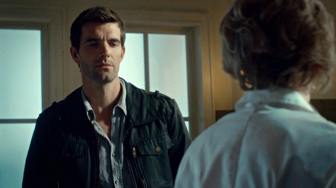 Haven - Season 5 - Nie wywołuj wilka z lasu - Z filmu - Lucas Bryant