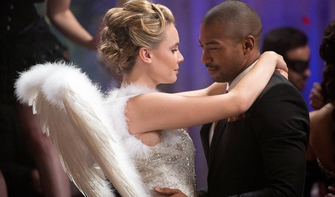The Originals - Season 1 - Tangled Up in Blue - Photos - Leah Pipes, Charles Michael Davis