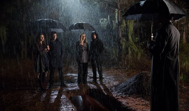 The Originals - Season 1 - Après moi, le déluge - Photos - Phoebe Tonkin, Daniel Gillies, Claire Holt, Joseph Morgan