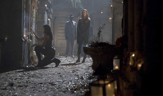 The Originals - Dance Back from the Grave - Do filme - Shannon Kane, Elyse Levesque