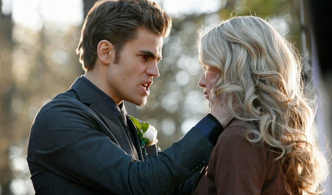 The Vampire Diaries - Season 1 - Miss Mystic Falls - Photos - Paul Wesley, Spencer Locke