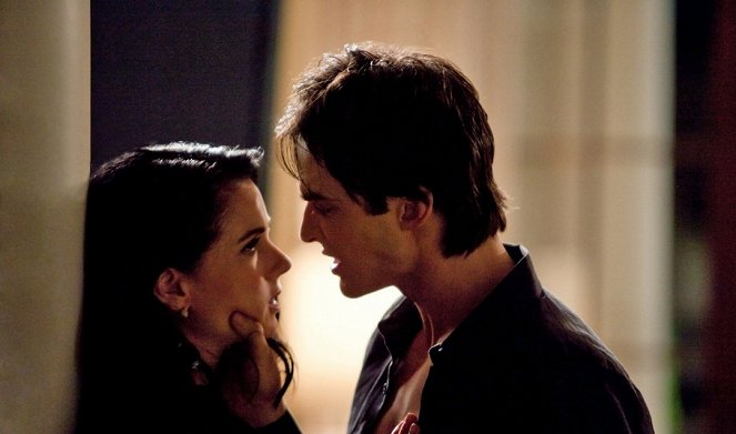 The Vampire Diaries - Season 1 - Isobel - Photos - Mia Kirshner, Ian Somerhalder