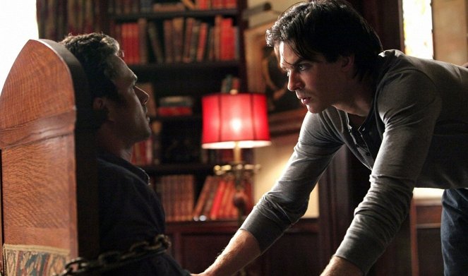 The Vampire Diaries - Season 2 - Plan B - Kuvat elokuvasta - Taylor Kinney, Ian Somerhalder