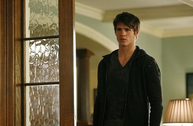 The Vampire Diaries - Season 2 - By the Light of the Moon - Photos - Steven R. McQueen